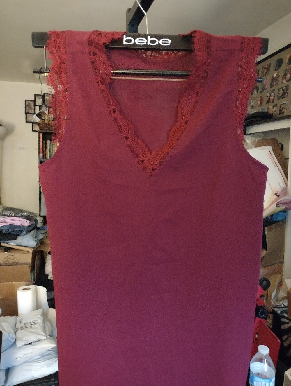 NWOT Eyelashe Lace-Trim V-Neck Sleeveless Shirt - Wine Medium